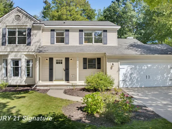 5628 Bloomfield Dr, Midland, MI 48642