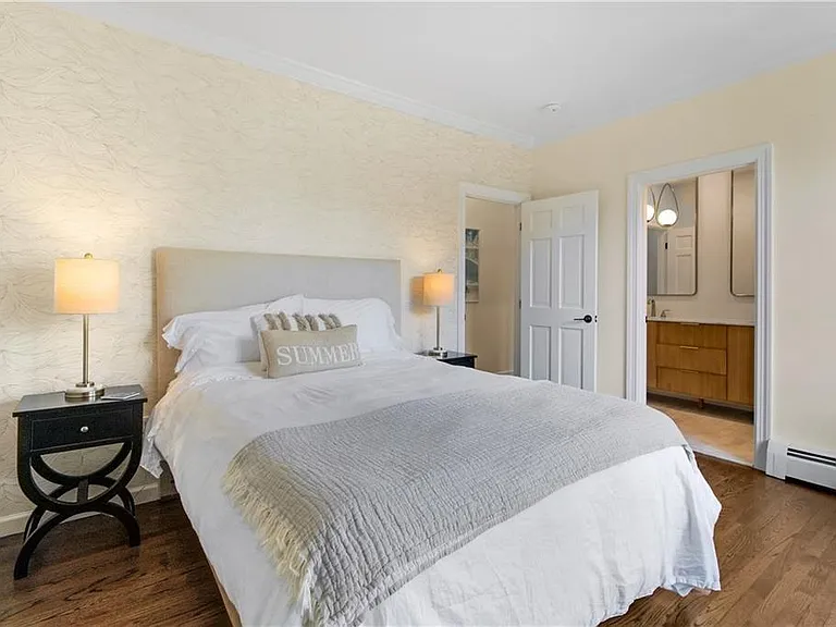 1 Harbor View Dr — Photo 42
