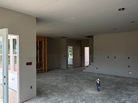 5th image of 1648 Woodmen Rd