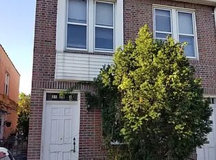 2124 21st Rd, Astoria, NY 11105