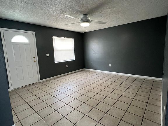 3rd image of 513 Cipres Cir