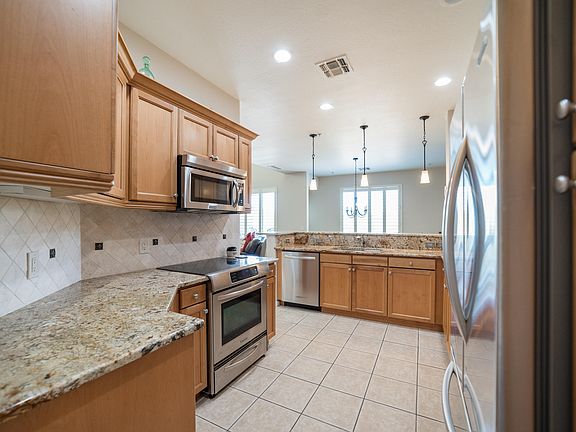 4th image of 19475 N Grayhawk Dr Unit 1008