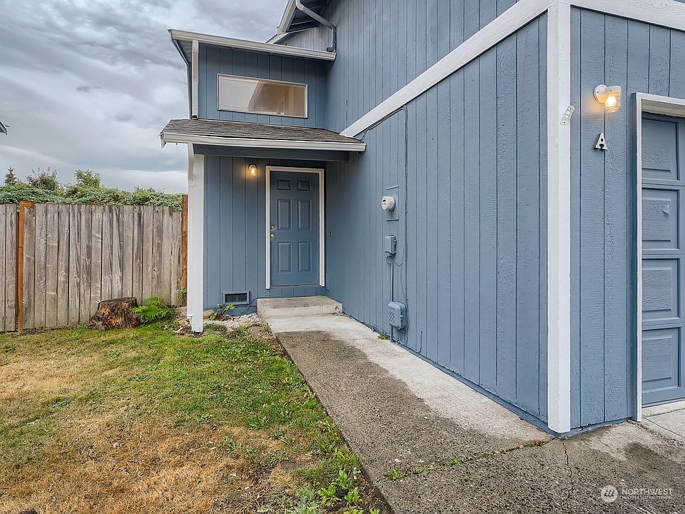 Front Entry >