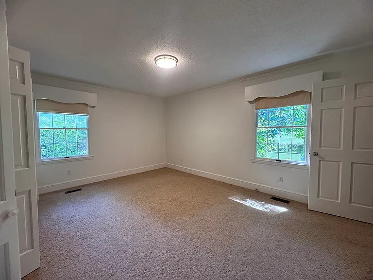 603 Shannon Rd — Photo 35