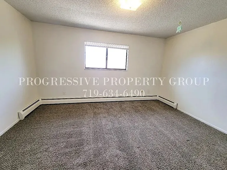 49 Chestnut Dr #B — Photo 8