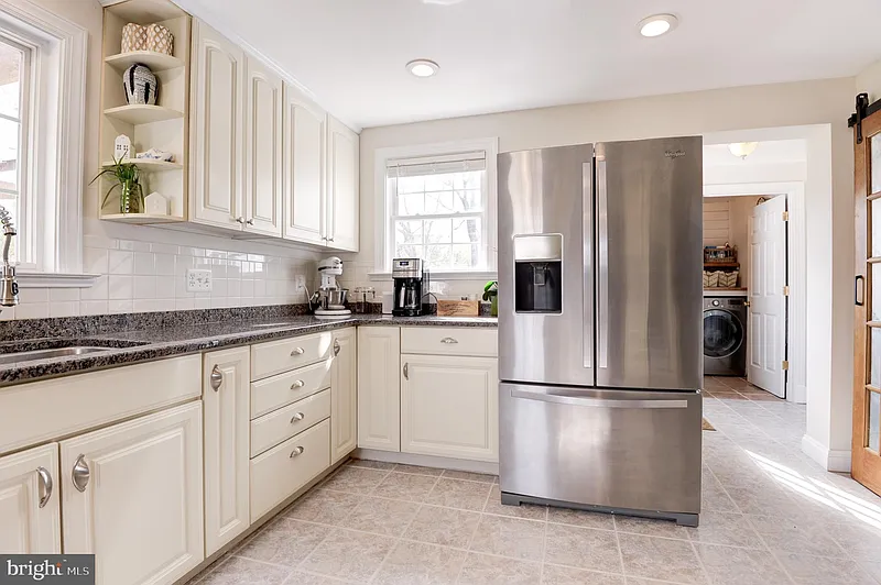 Thumbnail 13