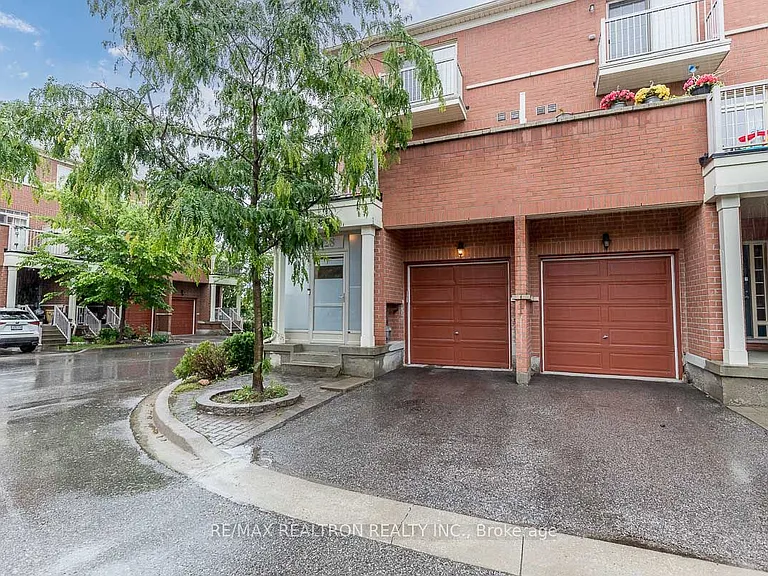 28 Donald Buttress Blvd W — Photo 38