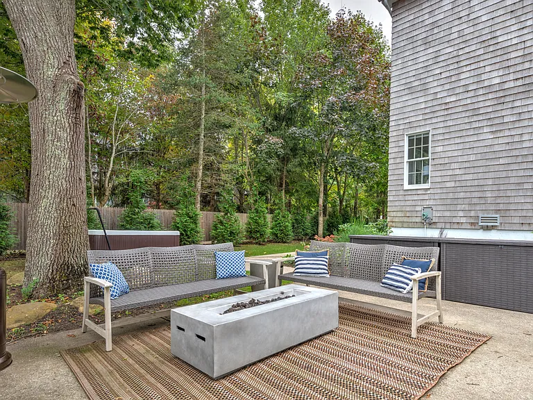 1110 N Sea Rd — Photo 51