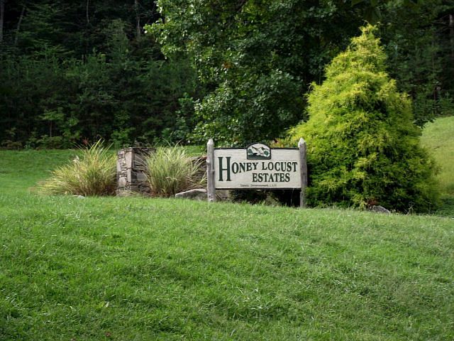 2nd image of 645 Thomas Cove Rd