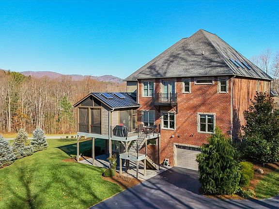 2nd image of 7237 Nandina Dr