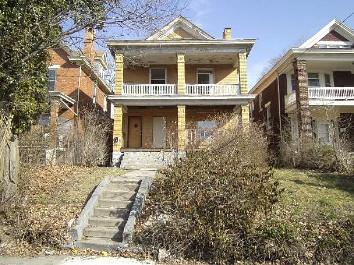 1st image of 544 Stewart Pl
