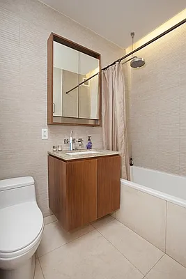 Rented by Adriana Arciello, LREB | media 25