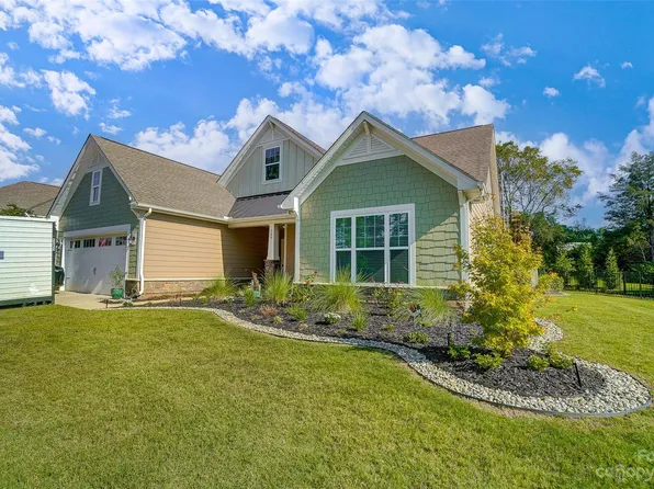 399 Kentmere Ln #10, Clover, SC 29710