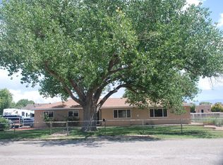 990 Velvet Dr, Bosque Farms, NM 87068