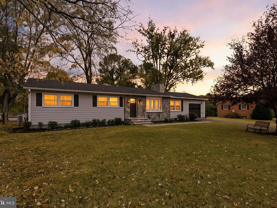 2nd image of 18051 Little Oak Dr