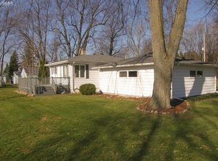 1111 Brady St, Chesaning, MI 48616
