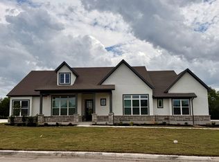 115 Janette Bnd, Castroville, TX 78009