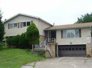 101 Birch Ln, Morgantown, WV 26505