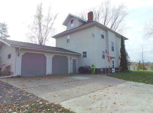 920 Allen St, Athens, WI 54411