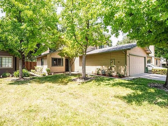 2nd image of 1823 Hacienda Dr