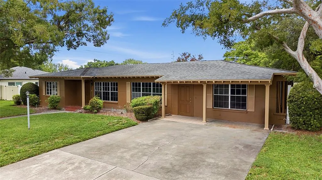 3 bed, 2.0 bath, 1950 sqft, $3,500 — Photo 2