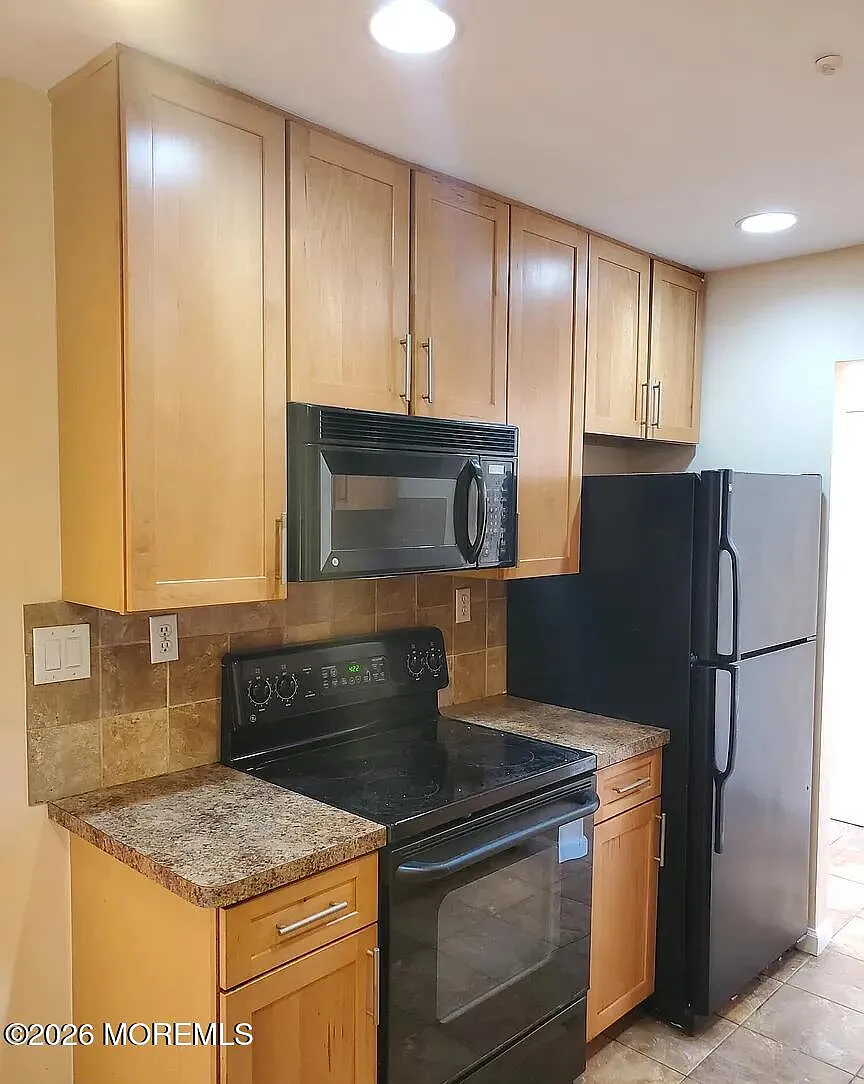 1 bed, 920 sqft, $2,000 — Photo 4