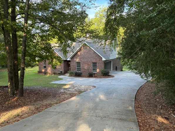 141 Westbrook Estates Dr, Sumrall, MS 39482