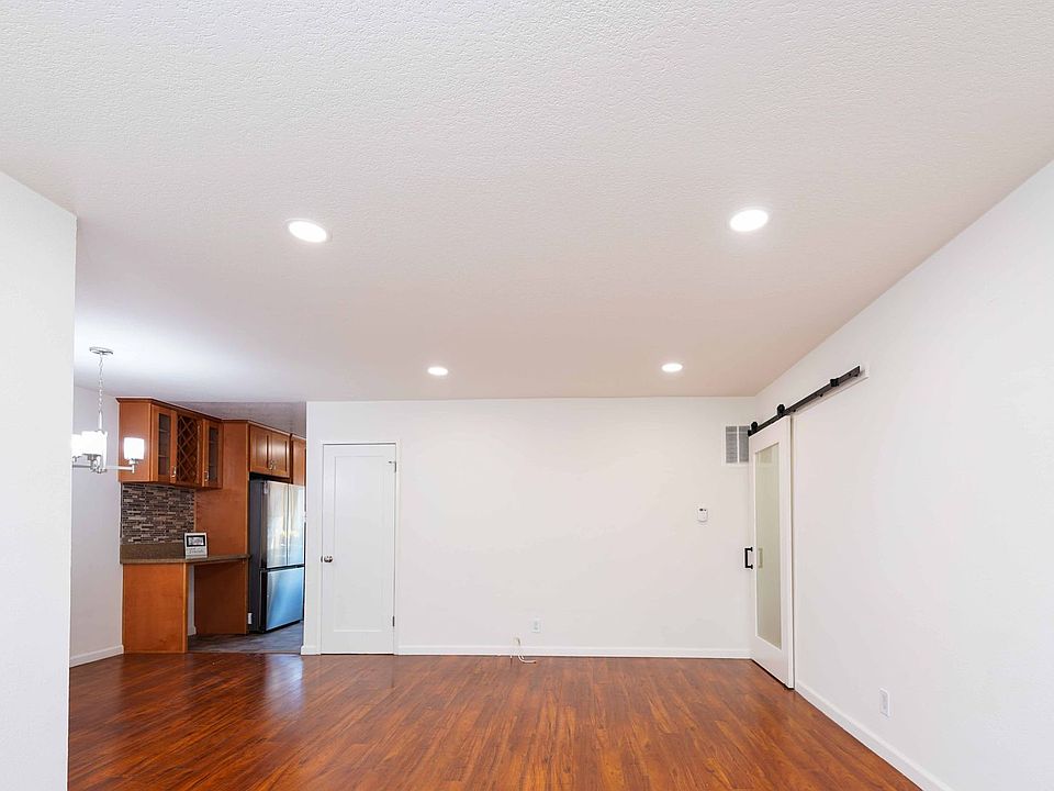 1st image of 608 N Hayworth Ave APT 8