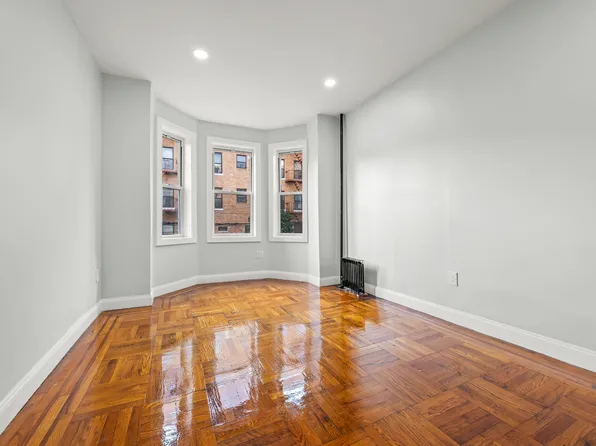 2023 Hughes Avenue image 13 of 63