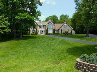 132 Old Quarry Dr, Clinton, PA 15026