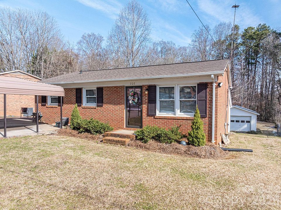 1st image of 708 Noles Dr