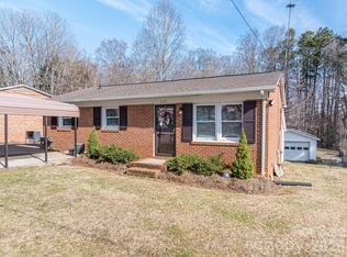 708 Noles Dr, Mount Holly, NC 28120