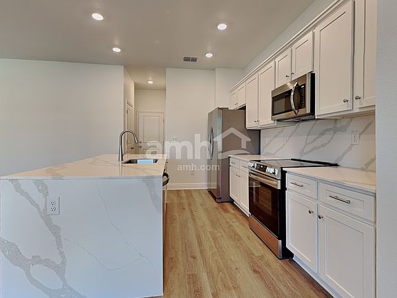 3rd image of 6802 Atlantic Beach Ave