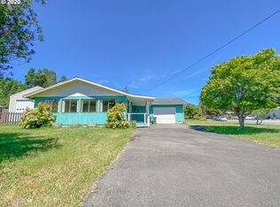 400 N 8th St, Lakeside, OR 97449