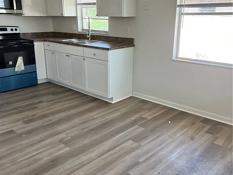 1801 Kent Dr — Photo 3