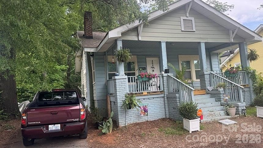 2nd image of 808 Norris Ave