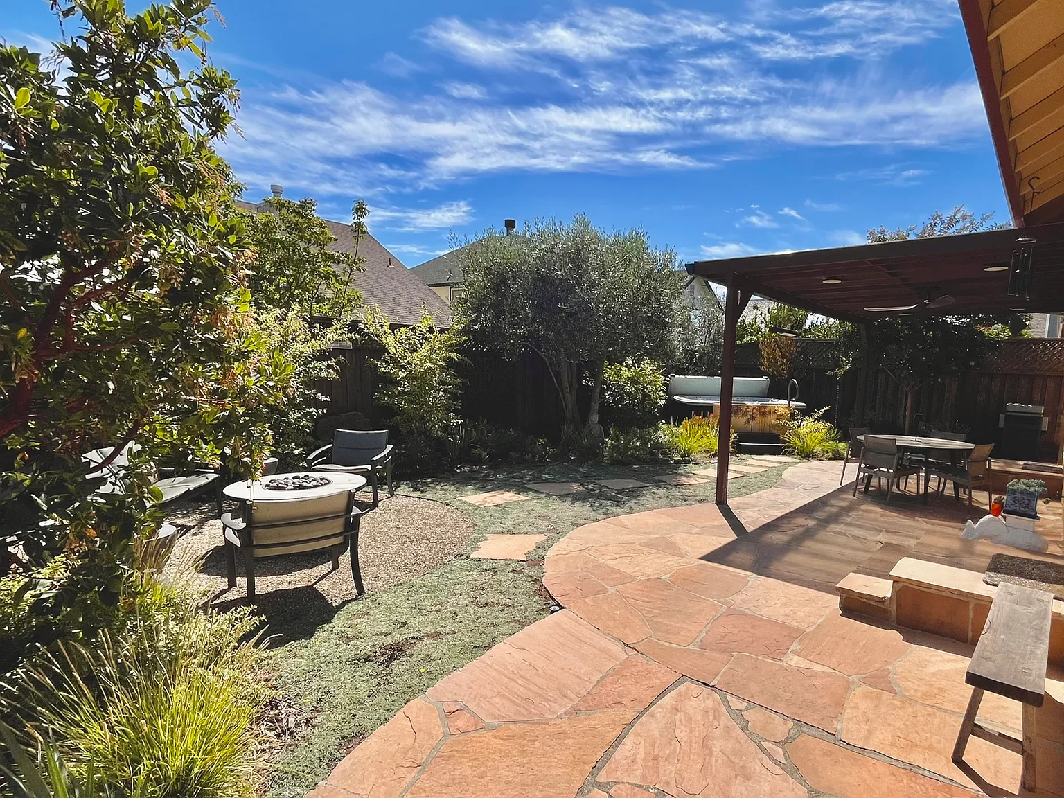 3 bed, 2261 sqft, $8,000 — Photo 4