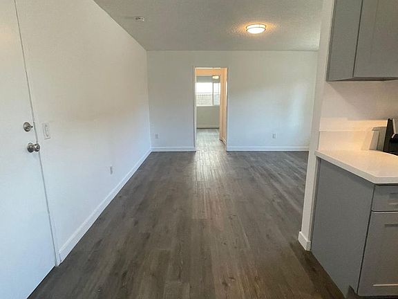 4th image of 8923 Orion Ave #1