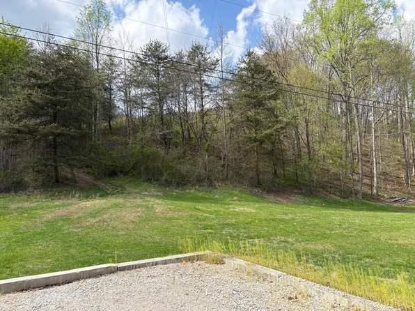 528 Pyle Rd, Lucasville, OH 45648
