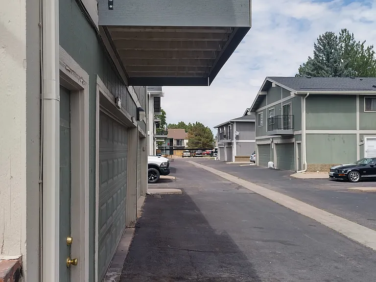 13327 E Louisiana Ave — Photo 12