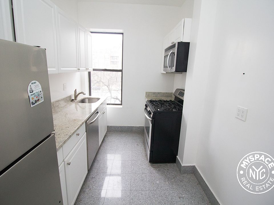 2nd image of 230 Ocean Pkwy APT B7