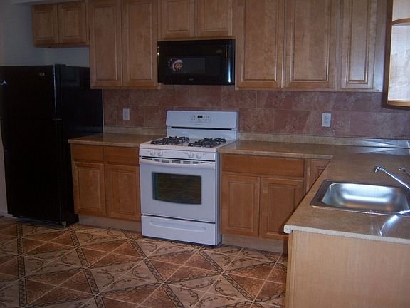 4th image of 6818 N Bouvier St