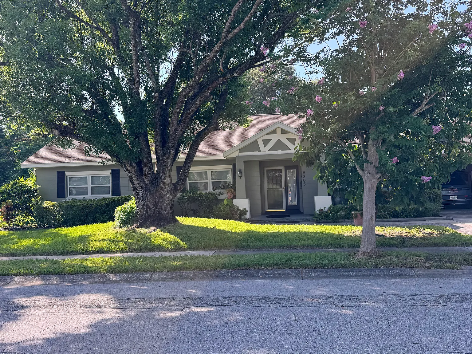 2 bed, 1000 sqft, $1,700 — Photo 1