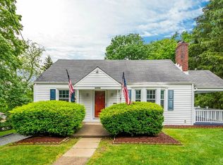 3396 Crestview Dr, Bethel Park, PA 15102