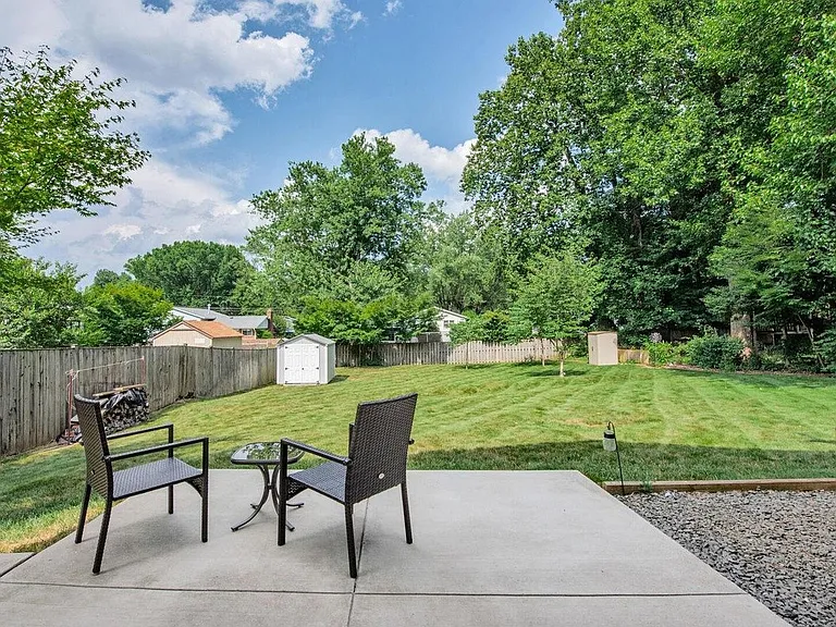 3512 Queen Anne Dr — Photo 31