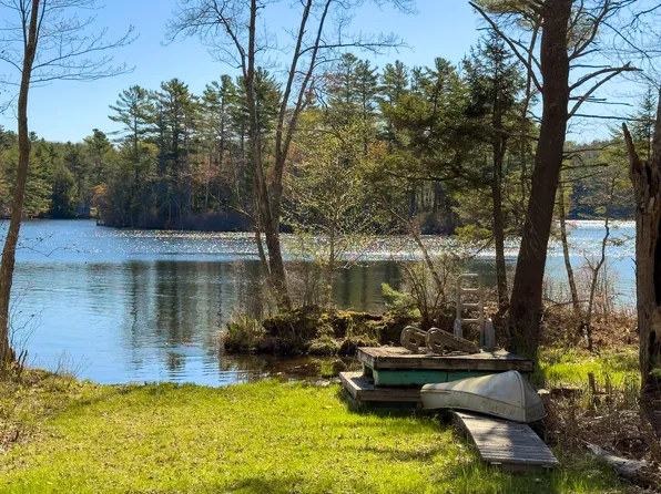 18 Dragonfly Lane, Hope, ME 04847