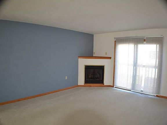 4th image of 1102 Bluestone Dr