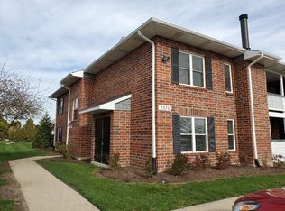 2370 S Goebbert Rd #1059, Arlington Heights, IL 60005