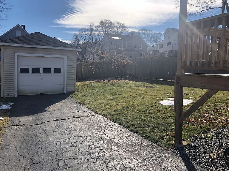 160 Lincoln St — Photo 18