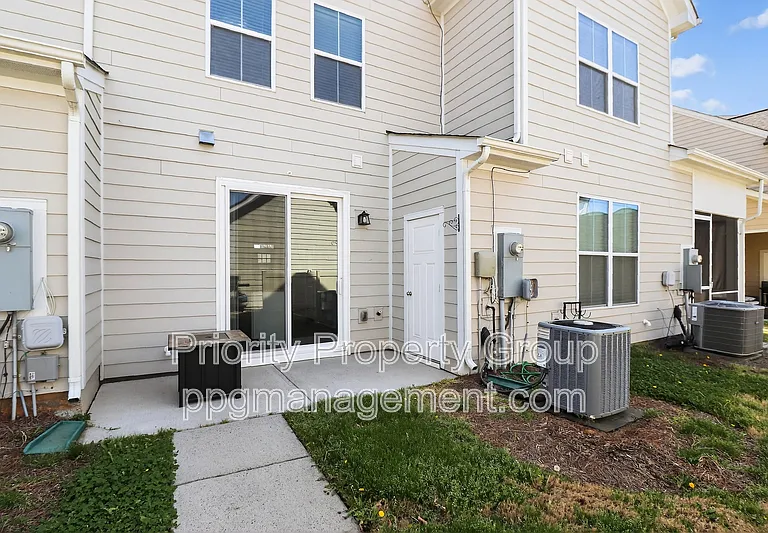 1614 Pat Garrett St — Photo 24